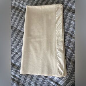 Vintage JCPenney Personal Touch Satin Trim Polyester Fleece Soft Blanket Cream